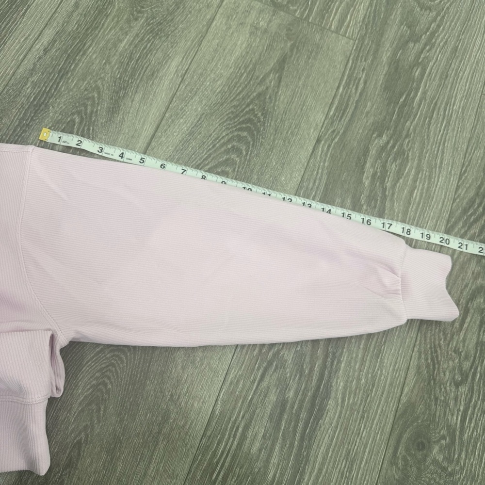 Lululemon Softstreme Perfectly Oversized Cropped Crew Ribbed Relaxed Fit EUC 6 - Picture 9 of 9
